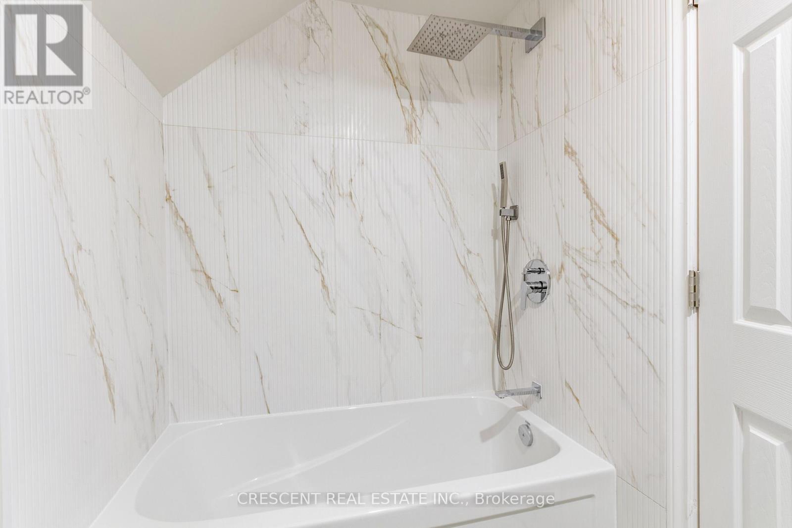 Main & Upper - 261 Barrie Road, Orillia, Ontario L3V 2R4 - Photo 24 - S12591838