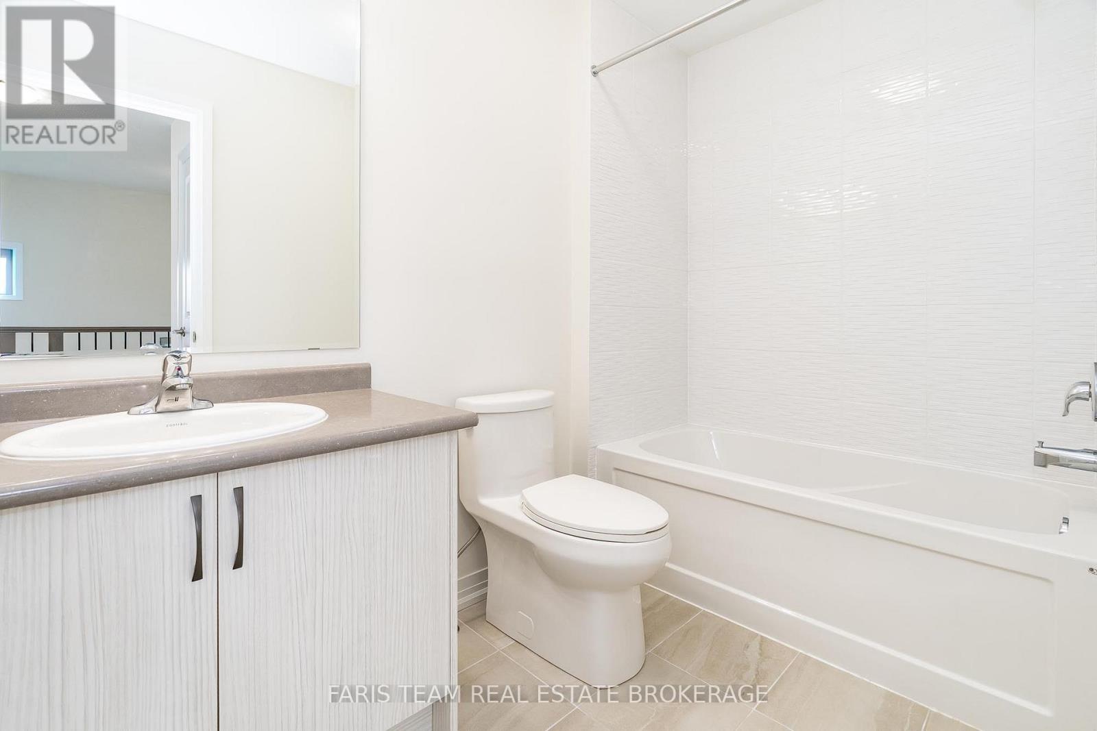 28 Bluebird Lane, Barrie, Ontario  L9J 0M3 - Photo 15 - S12591830