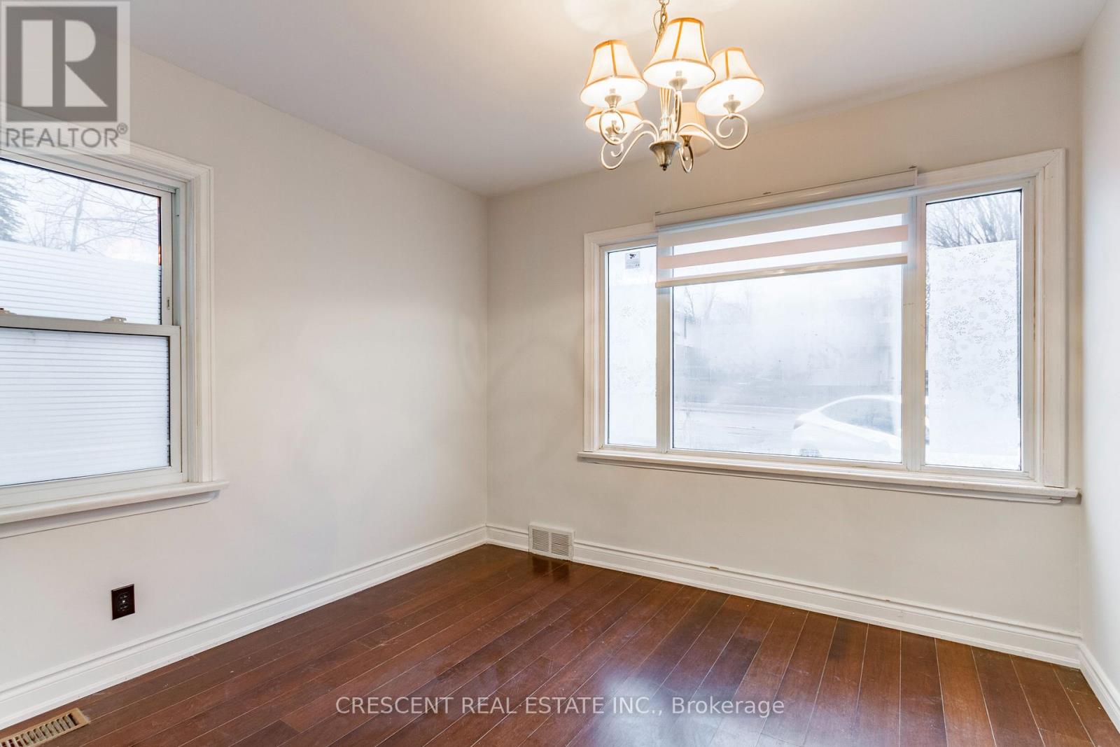 Main & Upper - 261 Barrie Road, Orillia, Ontario L3V 2R4 - Photo 14 - S12591838