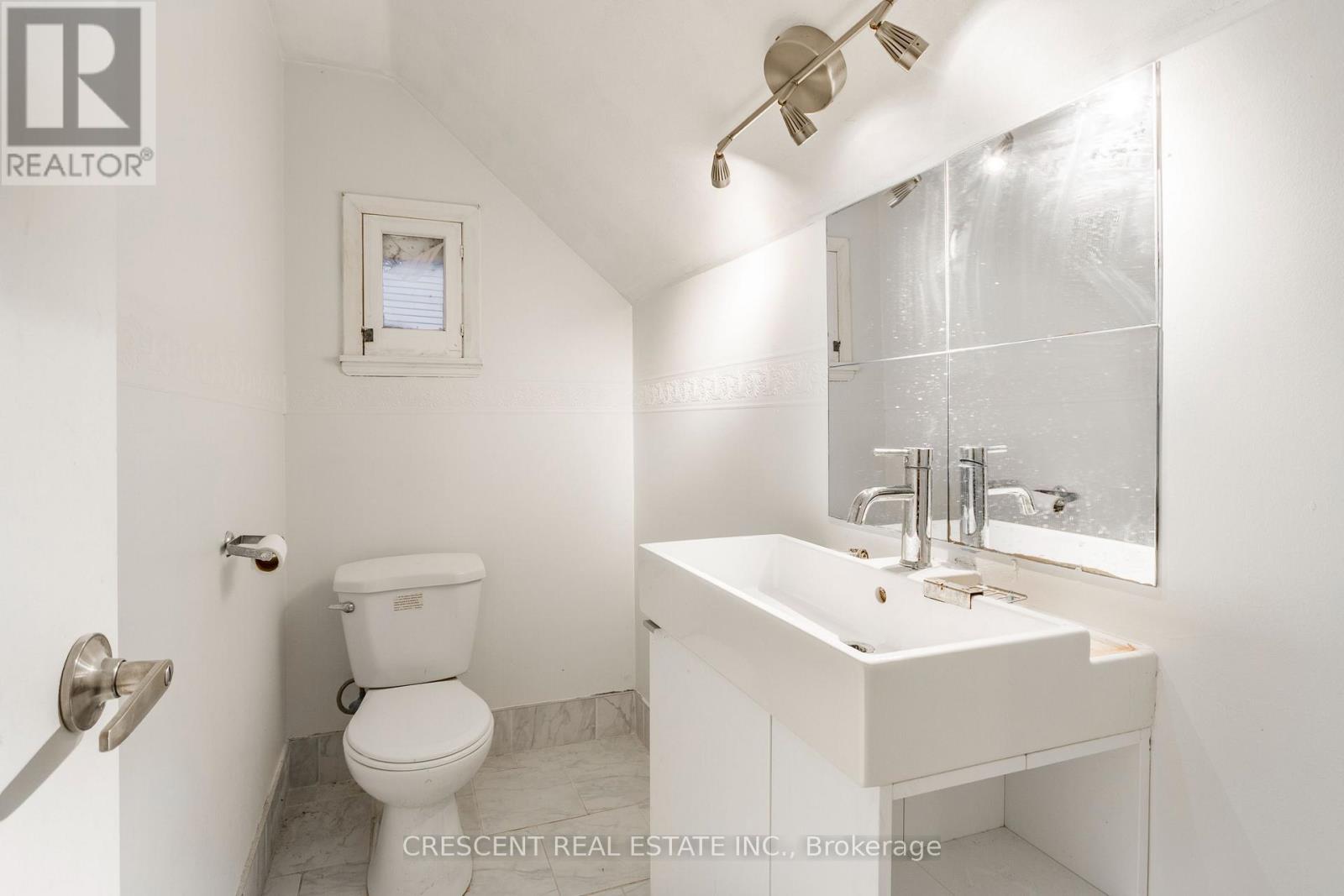 Main & Upper - 261 Barrie Road, Orillia, Ontario L3V 2R4 - Photo 29 - S12591838