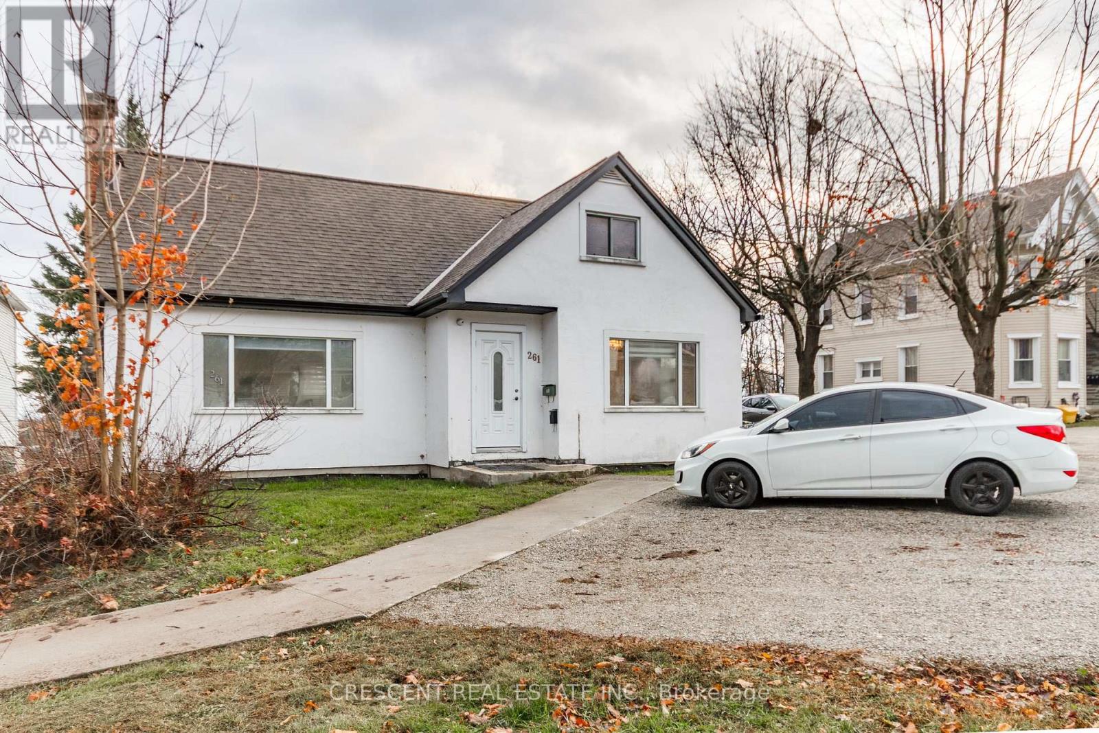 Main & Upper - 261 Barrie Road, Orillia, Ontario L3V 2R4 - Photo 2 - S12591838