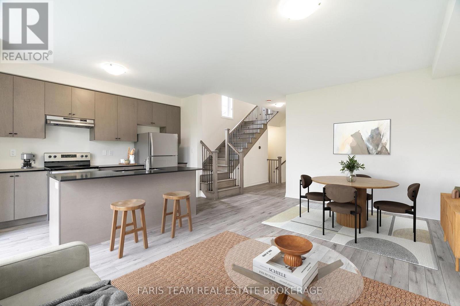 28 Bluebird Lane, Barrie, Ontario  L9J 0M3 - Photo 8 - S12591830