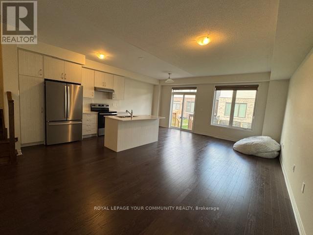 65 Phoenix Boulevard, Barrie, Ontario  L9J 0P7 - Photo 7 - S12591942