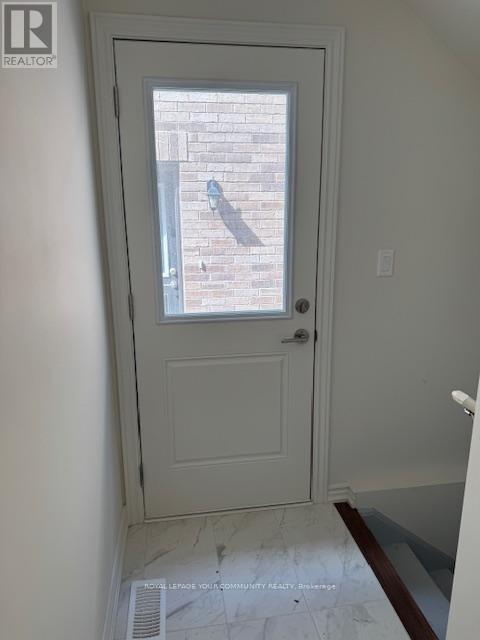 65 Phoenix Boulevard, Barrie, Ontario  L9J 0P7 - Photo 5 - S12591942