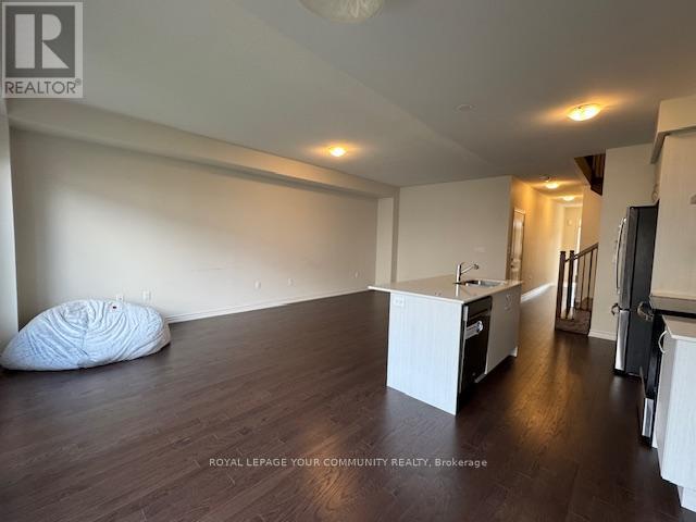 65 Phoenix Boulevard, Barrie, Ontario  L9J 0P7 - Photo 6 - S12591942