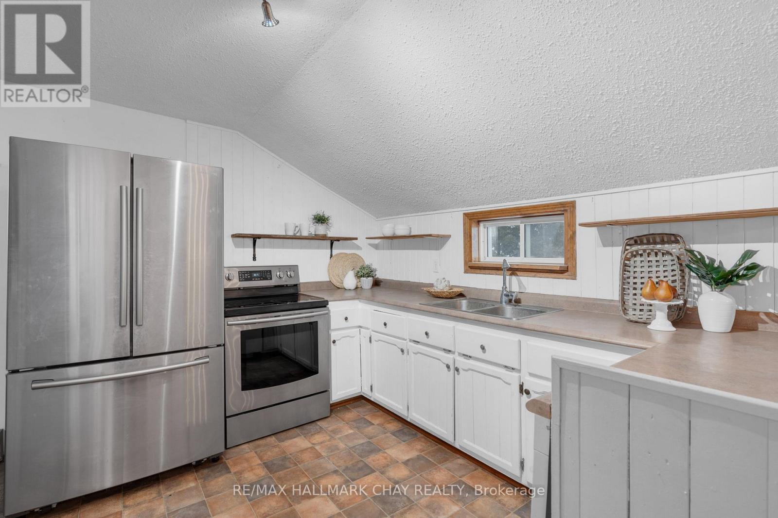 1424 Klondike Park Road, Clearview, Ontario  L0M 1S0 - Photo 4 - S12592328