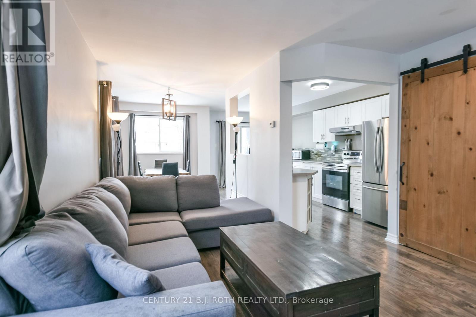 5 Black Cherry Crescent N, Barrie, Ontario  L4N 9K9 - Photo 4 - S12592676