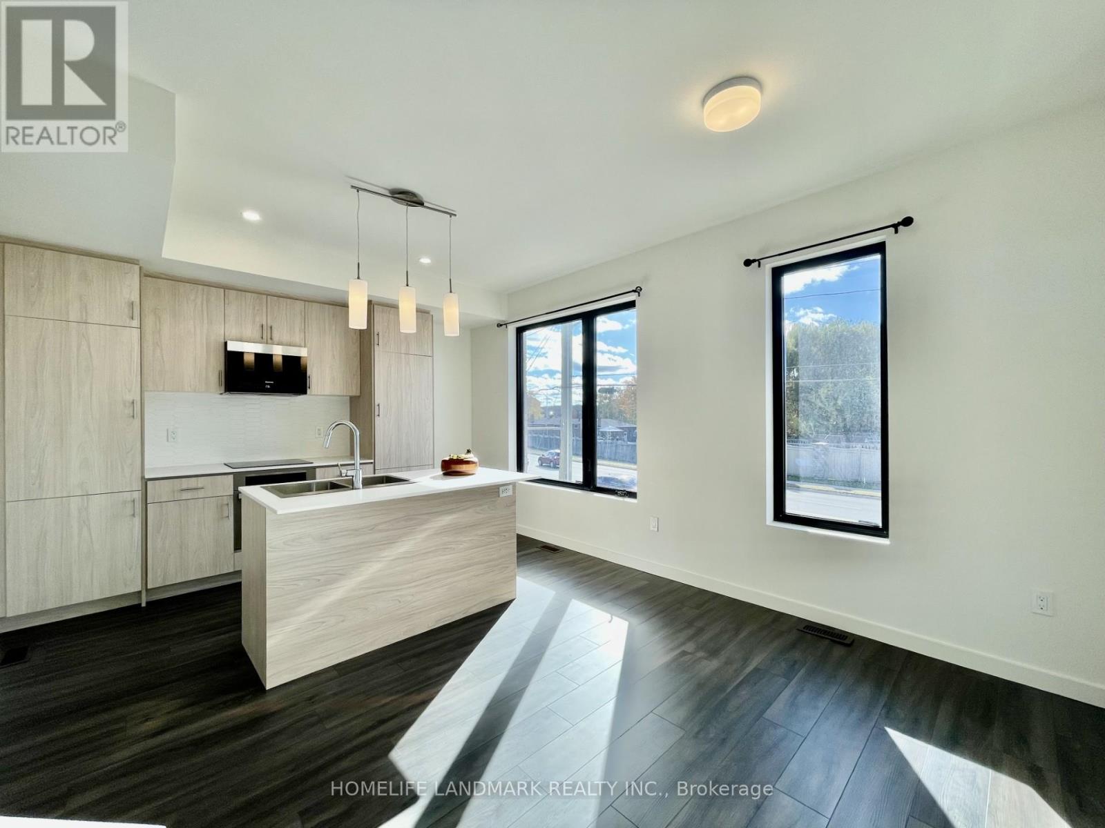 29 Rainwater Lane, Barrie, Ontario  L4N 9J6 - Photo 5 - S12592794