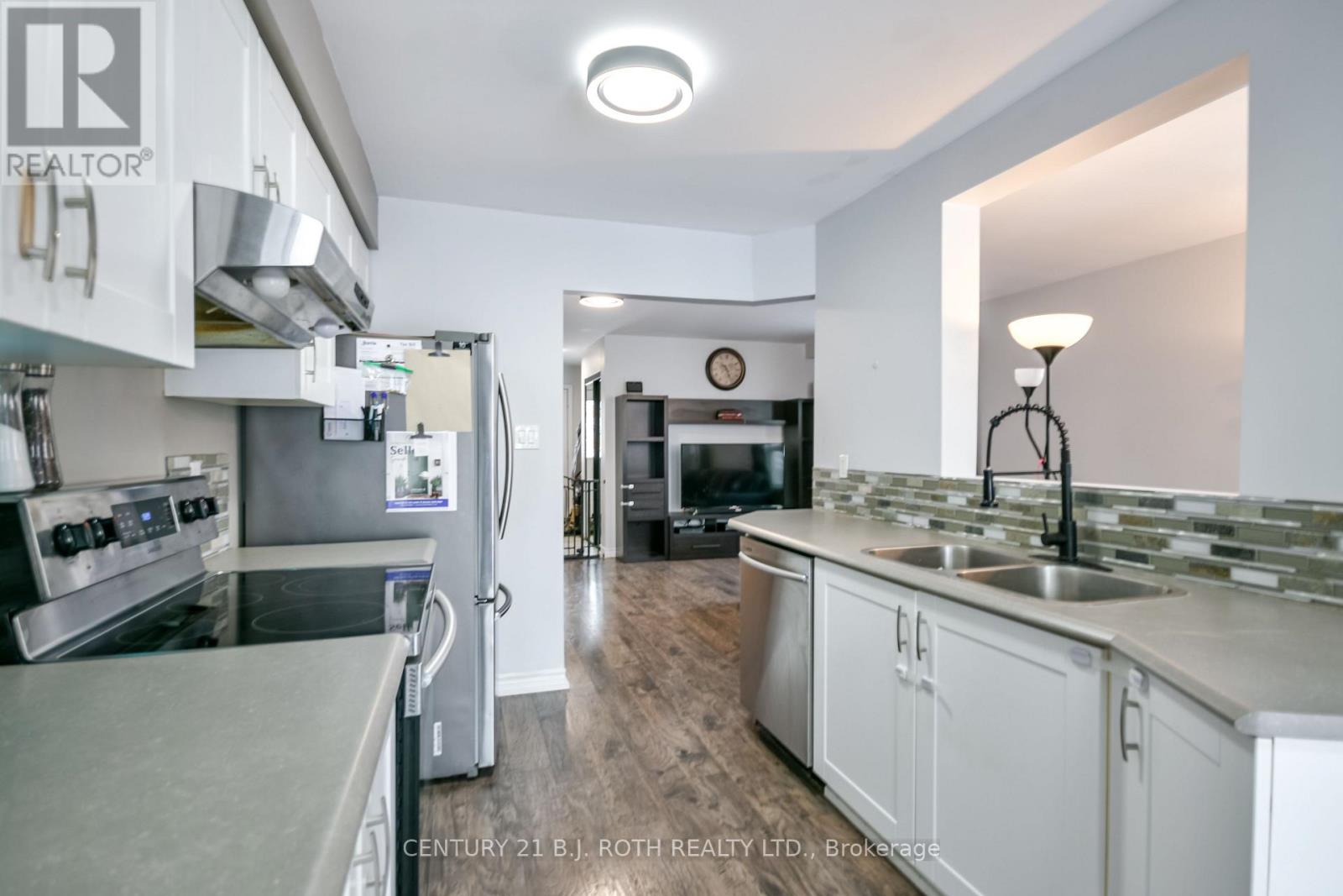 5 Black Cherry Crescent N, Barrie, Ontario  L4N 9K9 - Photo 9 - S12592676