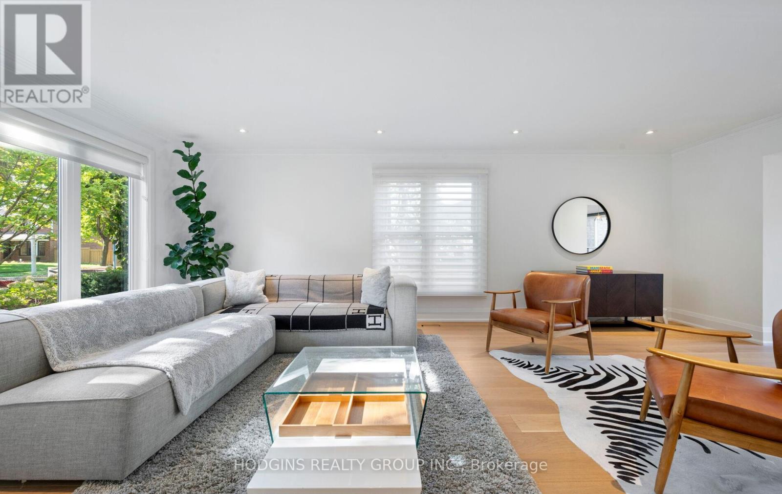 1726 Sherwood Forrest Circle, Mississauga, Ontario L5K 2H6 - Photo 11 - W12498002