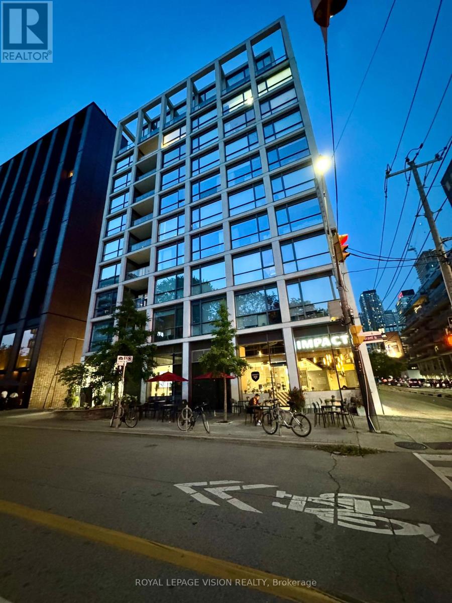 702 - 39 BRANT STREET, Toronto, Ontario