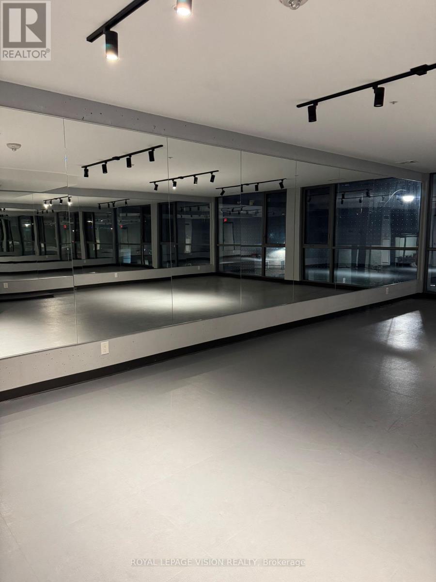 702 - 39 Brant Street, Toronto, Ontario  M5V 1S7 - Photo 17 - C12592828