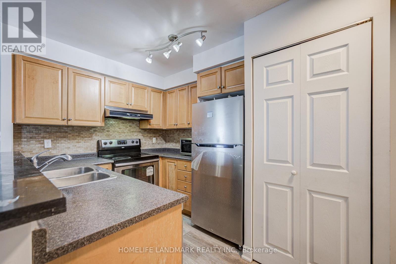 1111 - 7 Lorraine Drive, Toronto, Ontario  M2N 7H2 - Photo 16 - C12441666