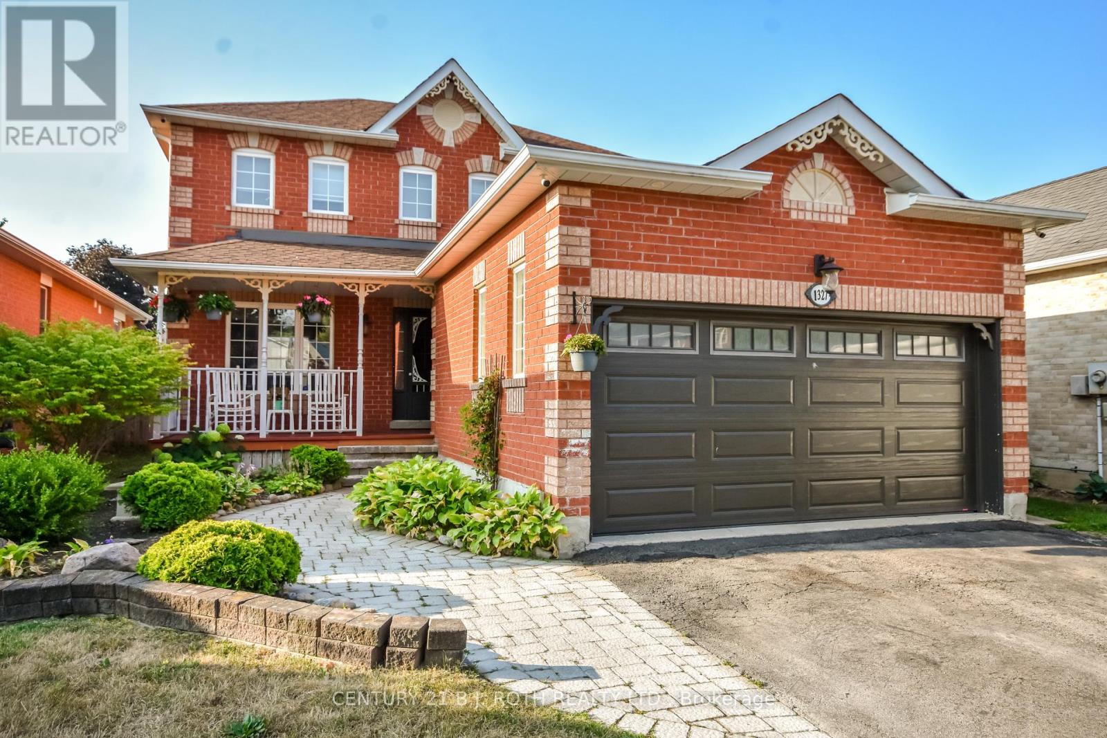 1327 Vincent Crescent, Innisfil, Ontario  L9S 1Z8 - Photo 2 - N12592234