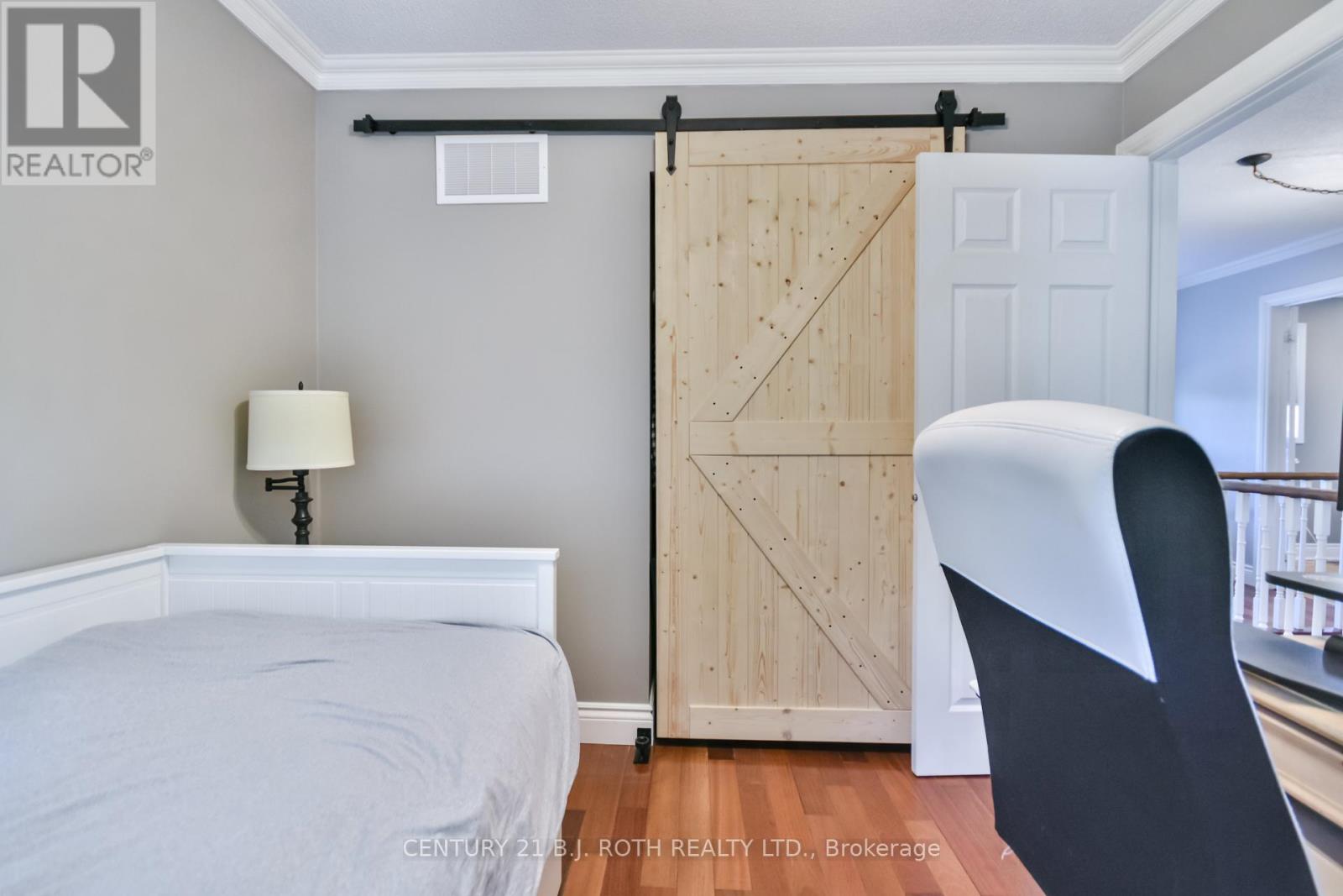 1327 Vincent Crescent, Innisfil, Ontario  L9S 1Z8 - Photo 16 - N12592234