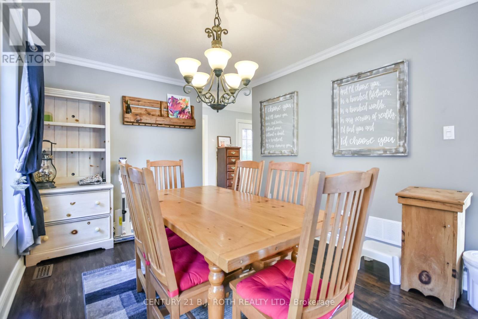 1327 Vincent Crescent, Innisfil, Ontario  L9S 1Z8 - Photo 7 - N12592234