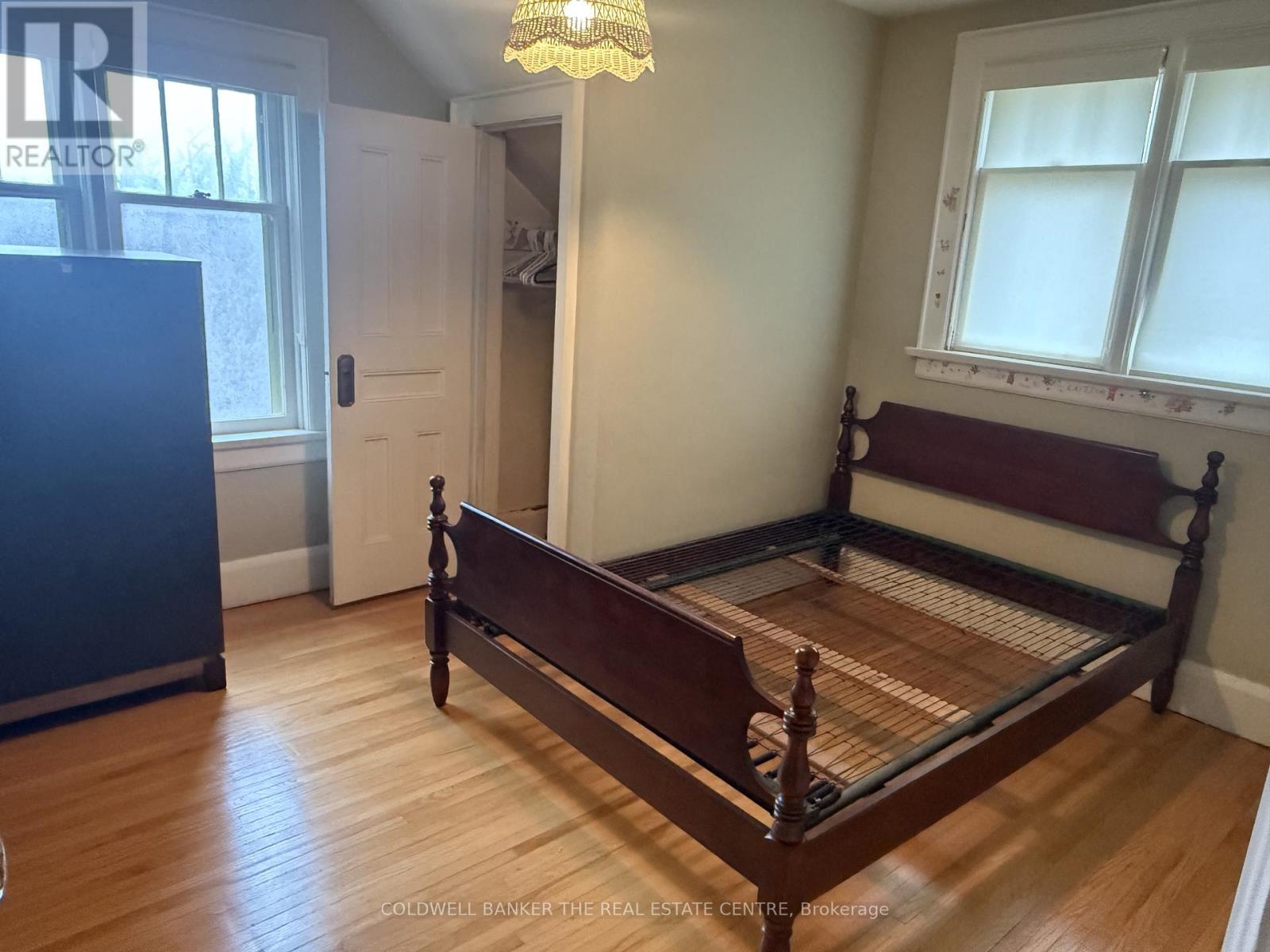 29 Bolton Avenue, Newmarket, Ontario  L3Y 2X3 - Photo 12 - N12592250