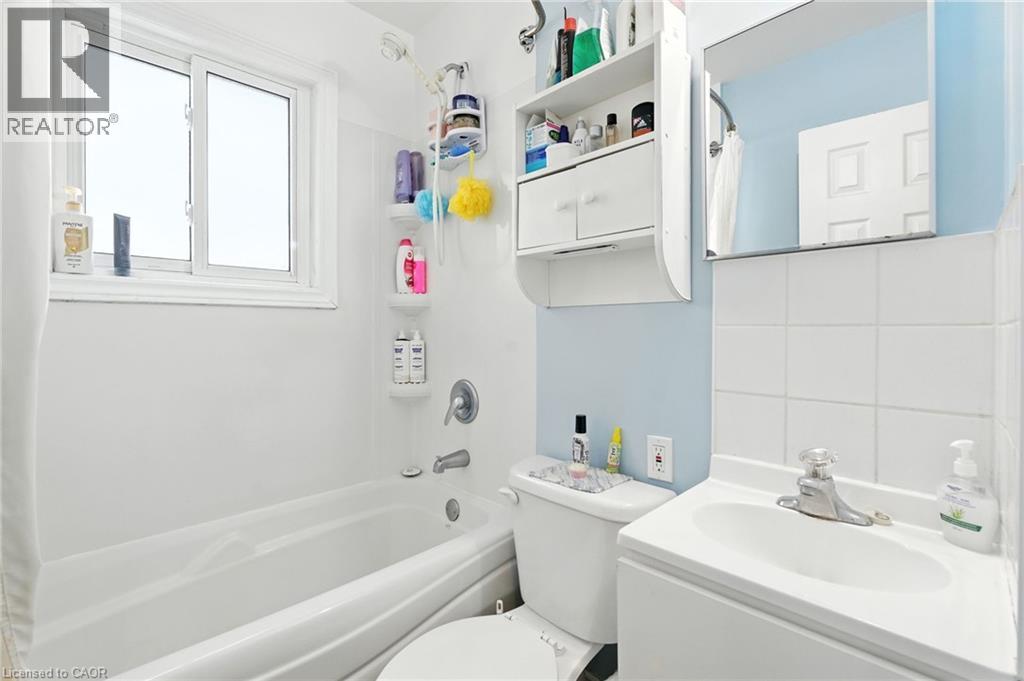 34 Shotwell Street, Welland, Ontario L3C 1N8 - Photo 12 - 40766073