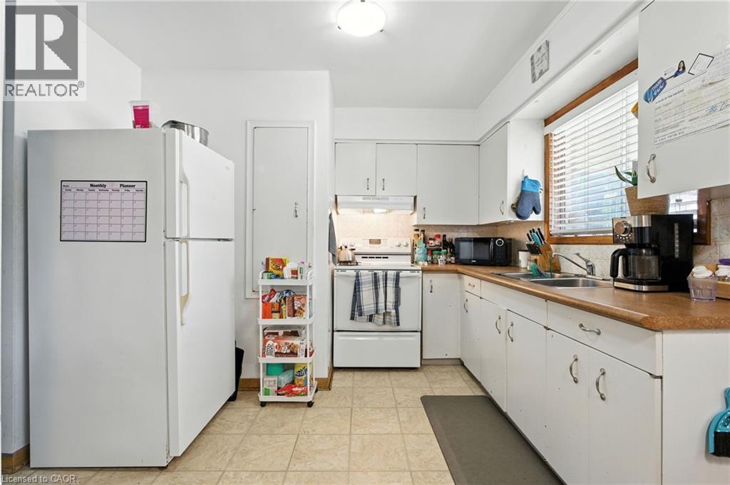 34 Shotwell Street, Welland, Ontario L3C 1N8 - Photo 15 - 40766073