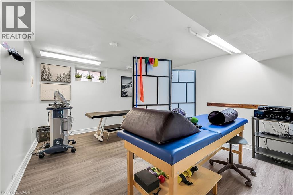 866 Main Street E, Hamilton, Ontario  L8M 1L9 - Photo 12 - 40775909