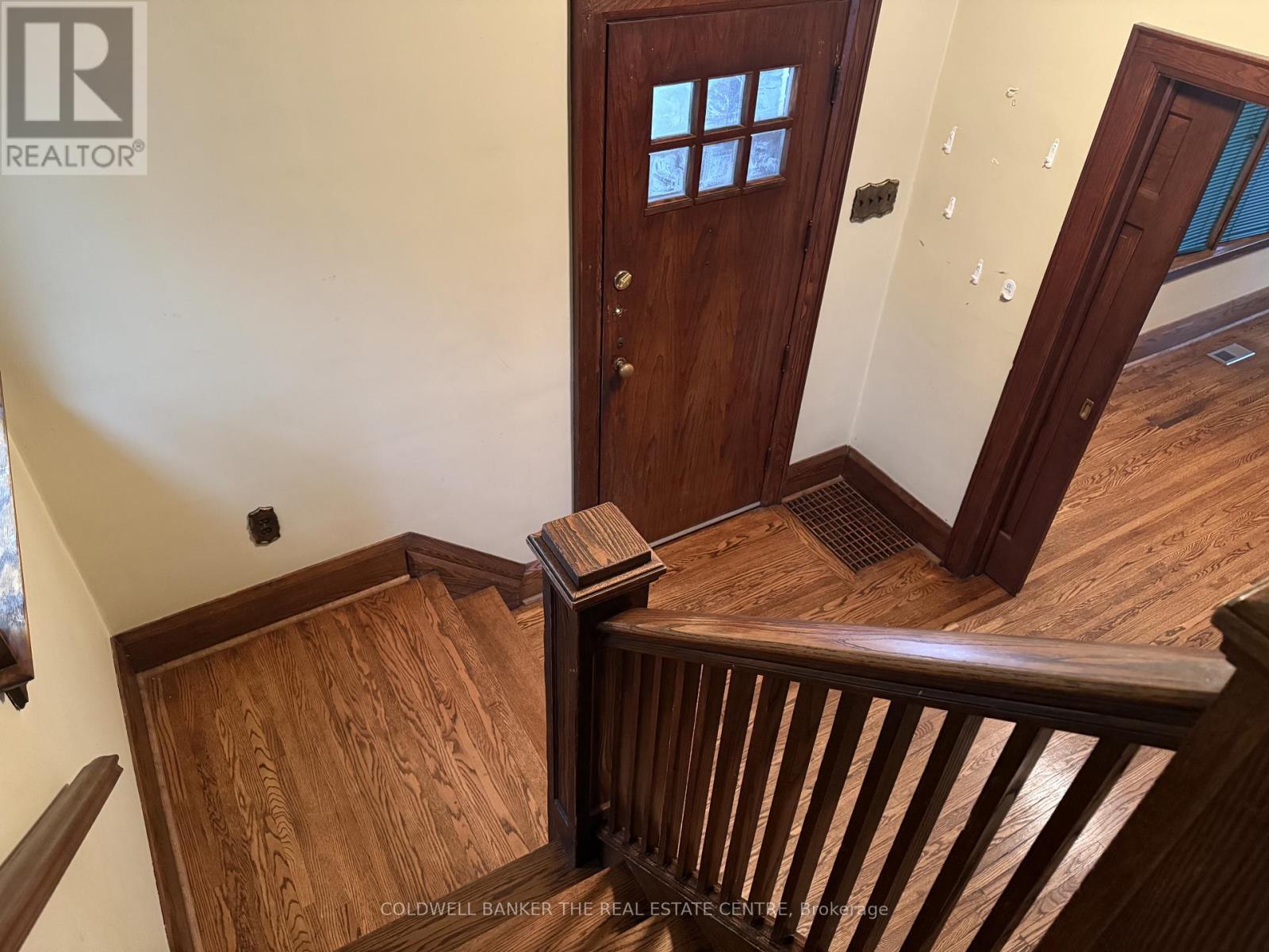 29 Bolton Avenue, Newmarket, Ontario  L3Y 2X3 - Photo 7 - N12592250