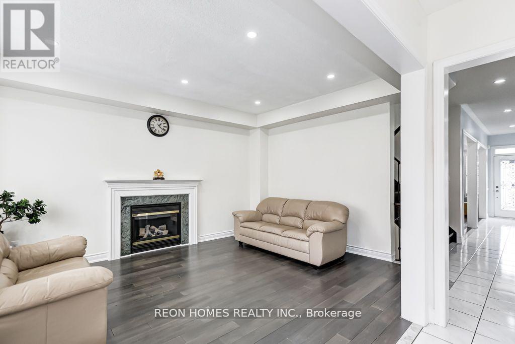 144 Edward Jeffreys Avenue, Markham, Ontario  L6E 1V5 - Photo 15 - N12592382