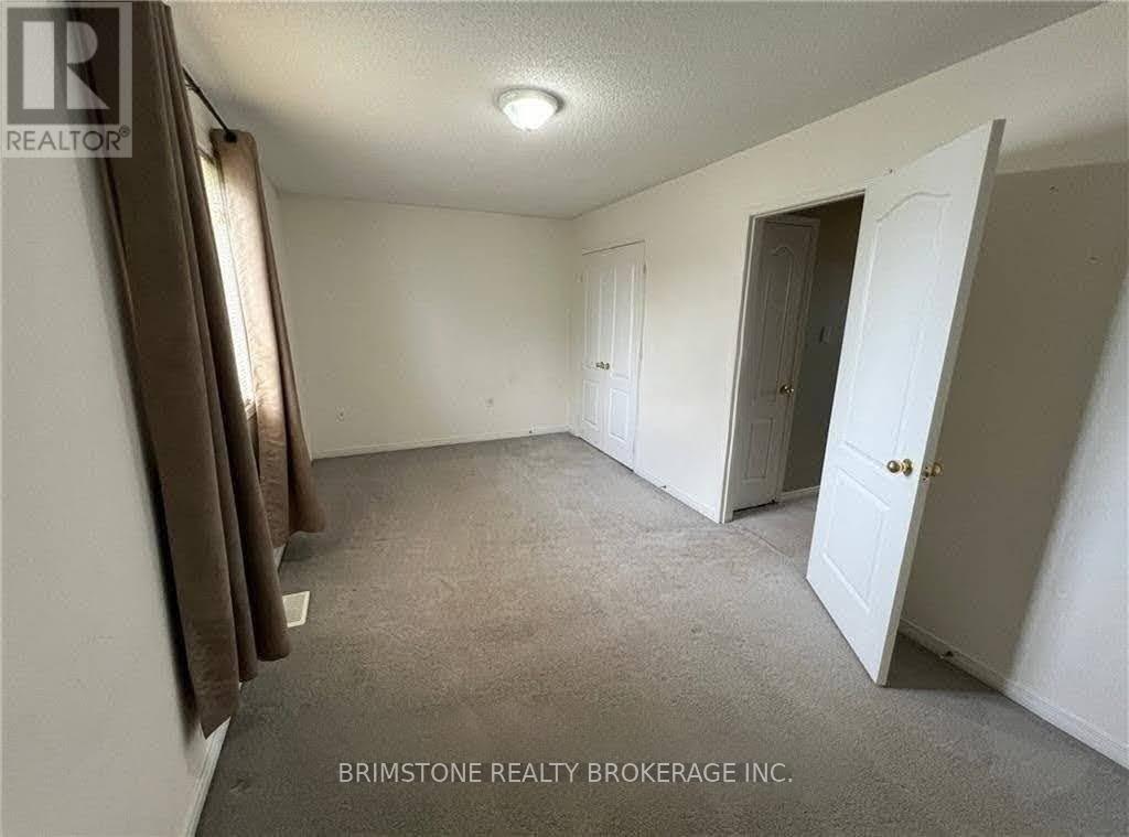 52 Admiral Crescent, Essa, Ontario L0M 1B4 - Photo 10 - N12592396