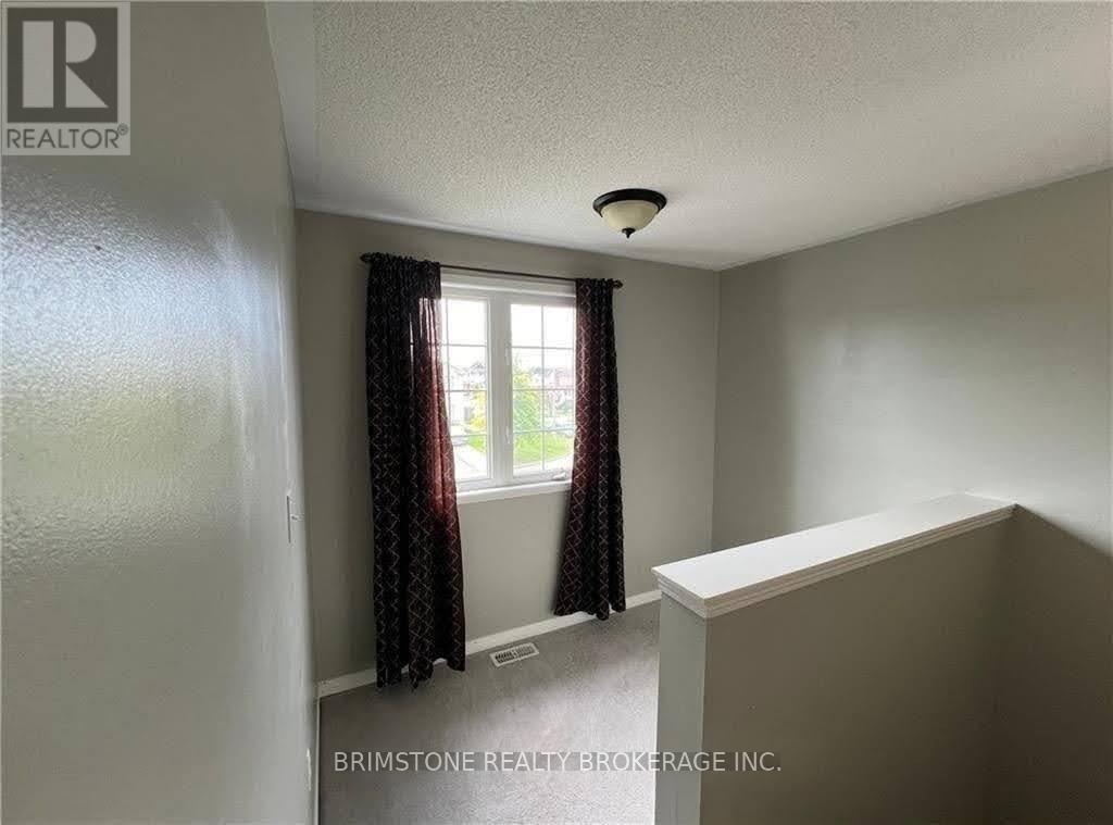 52 Admiral Crescent, Essa, Ontario L0M 1B4 - Photo 7 - N12592396