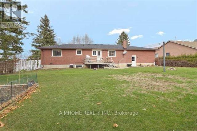 133 Church Street, Georgina, Ontario  L4P 1J4 - Photo 2 - N12592398