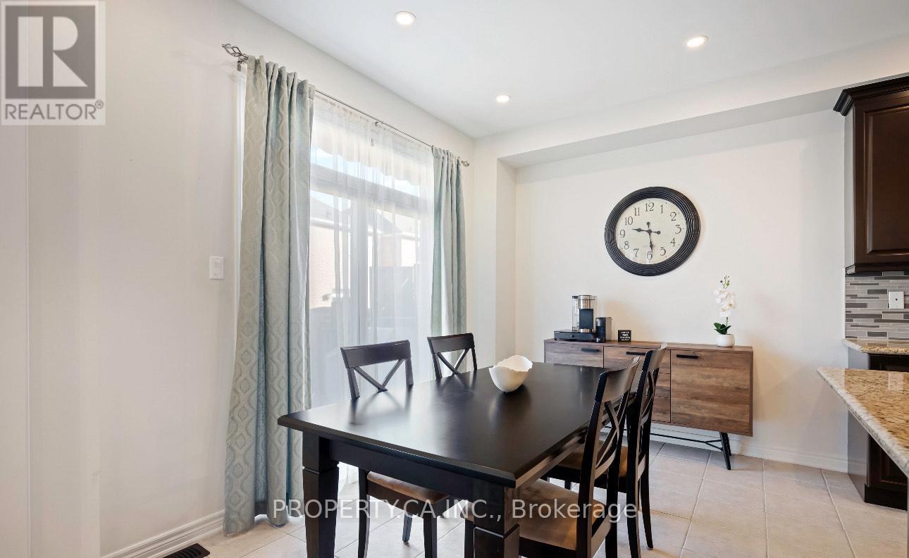 8 Homerton Avenue, Richmond Hill, Ontario  L4E 0V9 - Photo 14 - N12592456