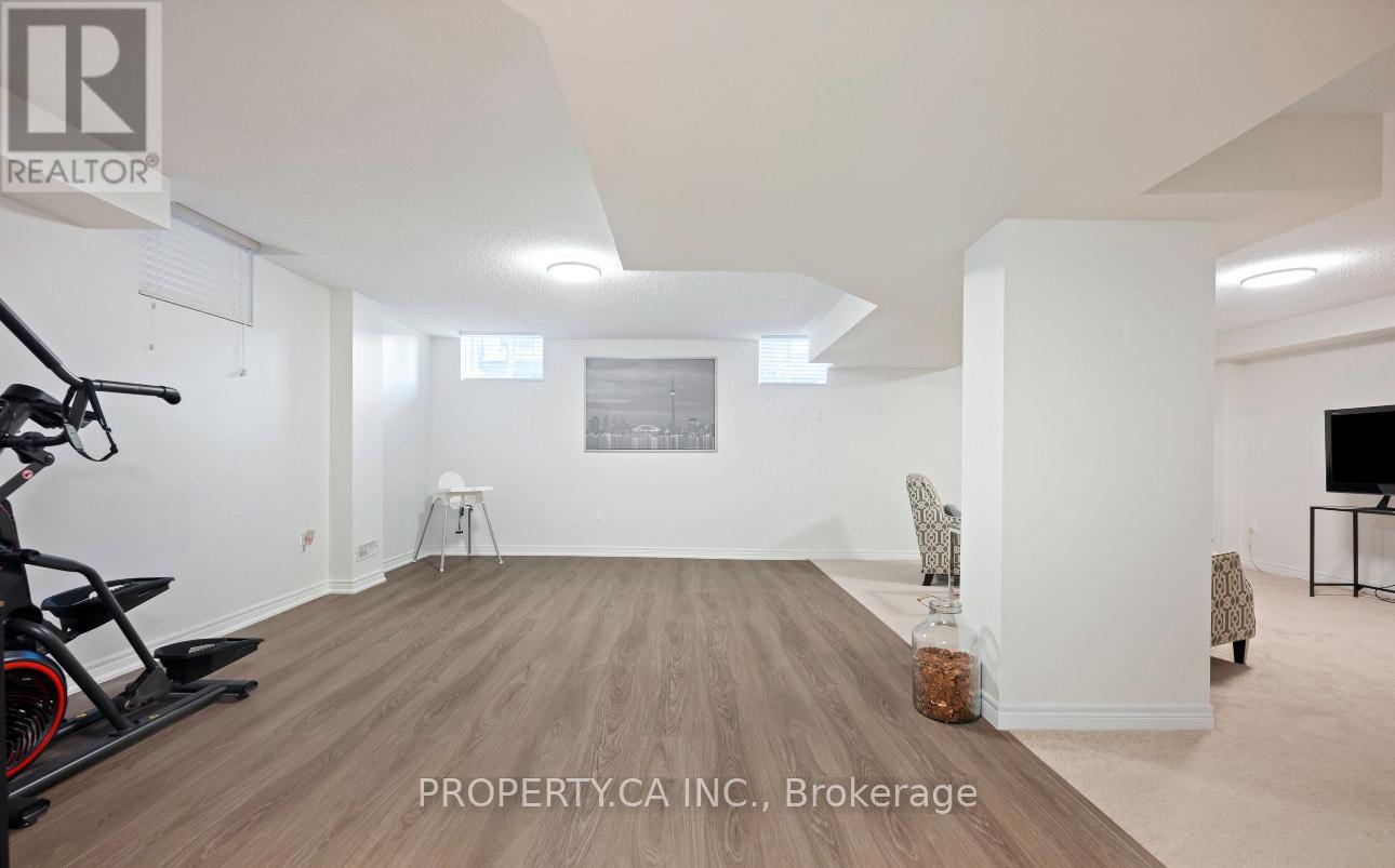 8 Homerton Avenue, Richmond Hill, Ontario  L4E 0V9 - Photo 41 - N12592456