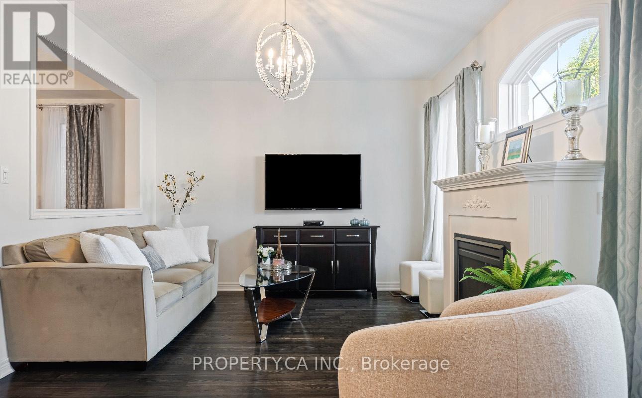 8 Homerton Avenue, Richmond Hill, Ontario  L4E 0V9 - Photo 12 - N12592456