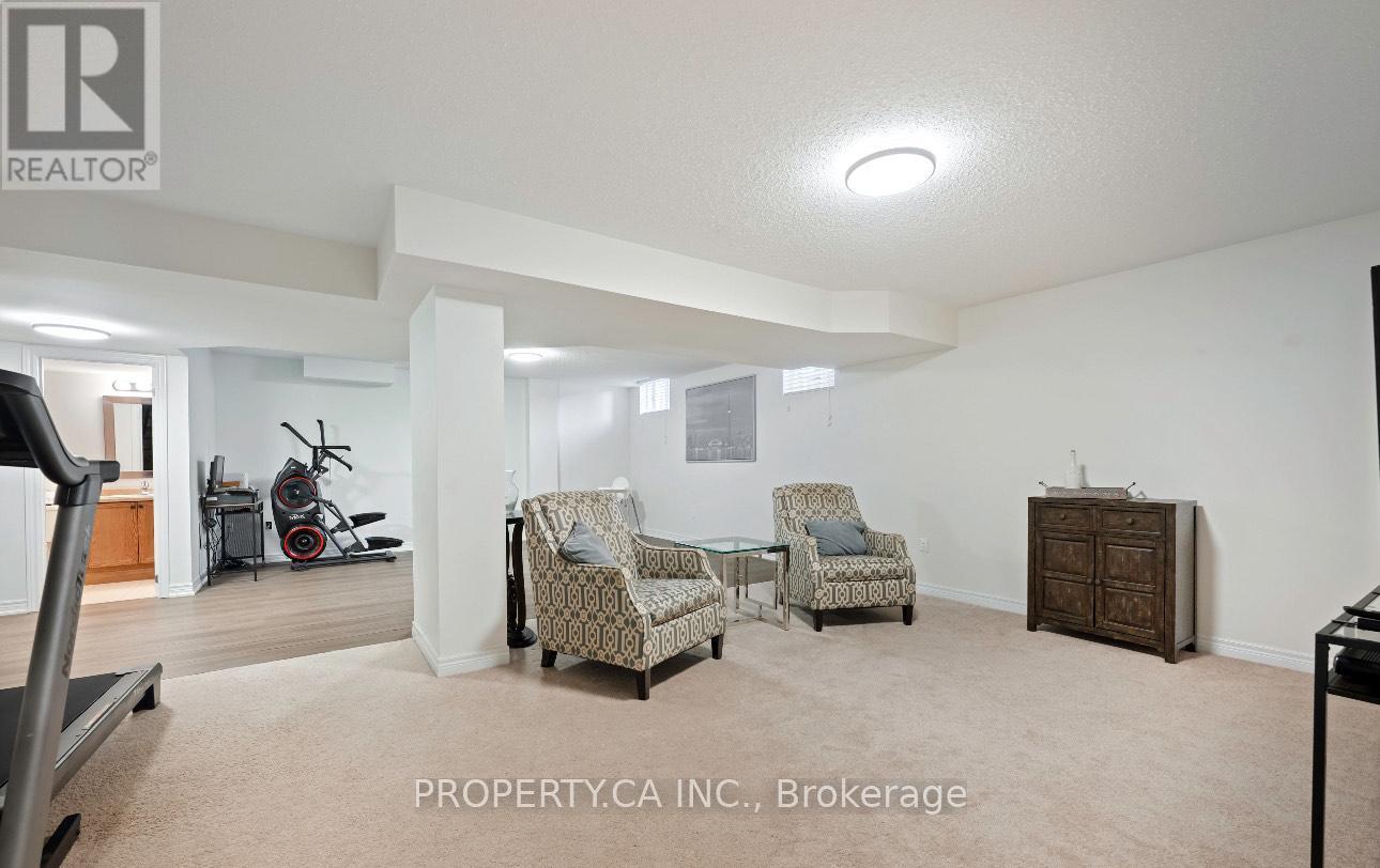 8 Homerton Avenue, Richmond Hill, Ontario  L4E 0V9 - Photo 39 - N12592456