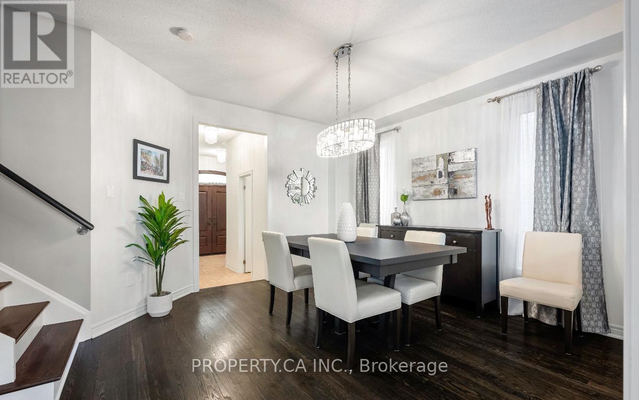 8 Homerton Avenue, Richmond Hill, Ontario  L4E 0V9 - Photo 9 - N12592456