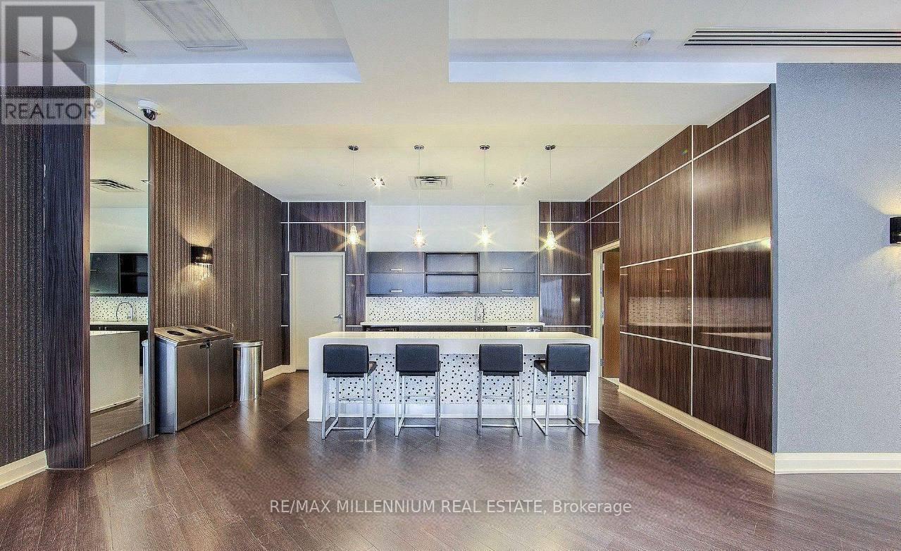 1415 - 85 North Park Road, Vaughan, Ontario  L3T 1S1 - Photo 9 - N12592466