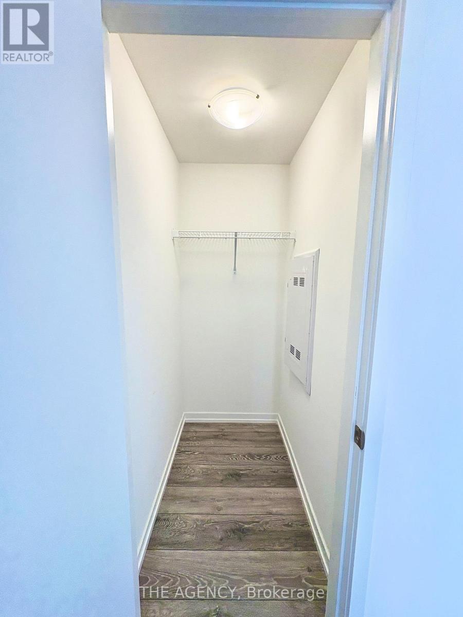 15 - 14 Lytham Green Circle, Newmarket, Ontario L3Y 0H3 - Photo 10 - N12592554