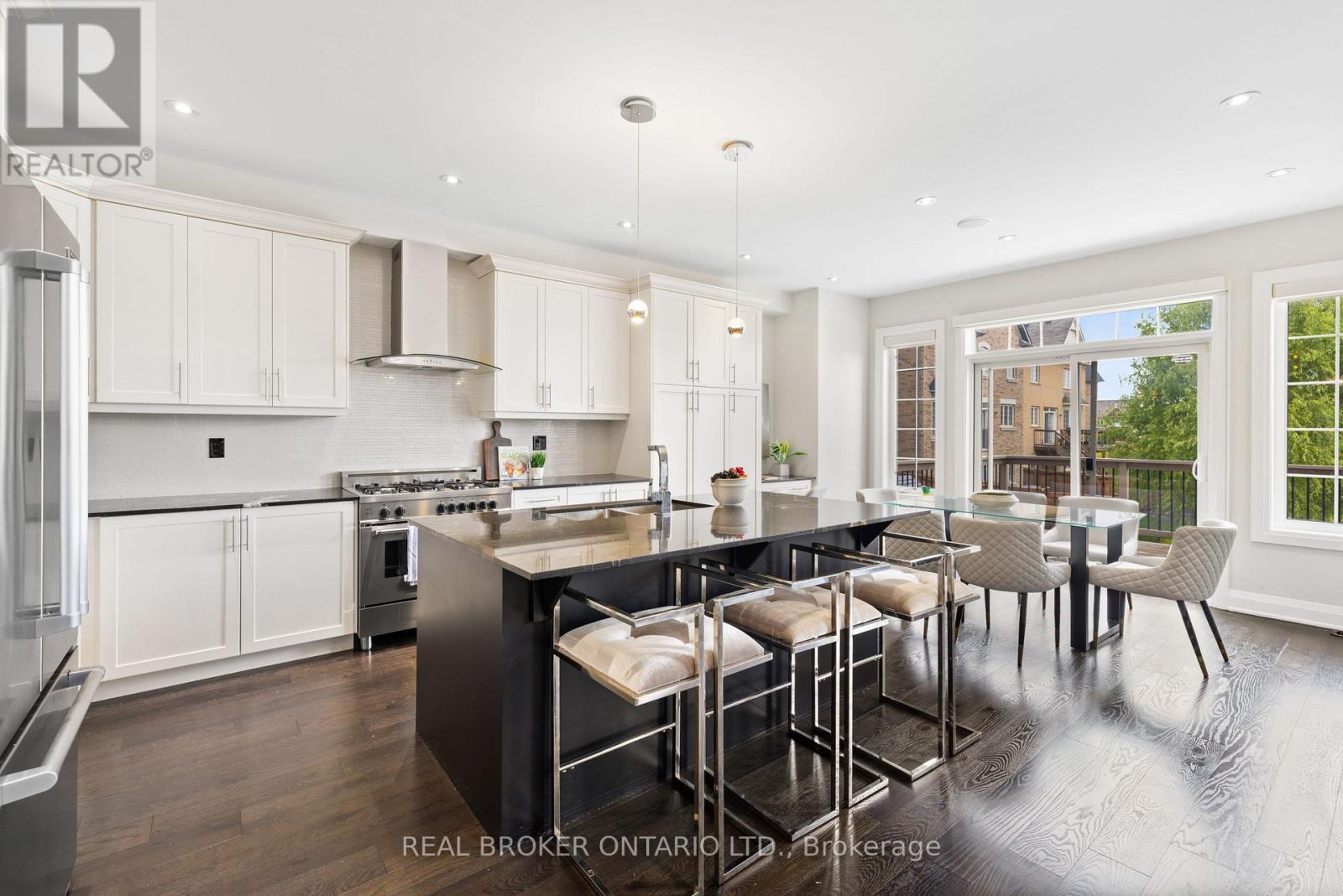 41 Pelee Avenue, Vaughan, Ontario  L4H 3Y9 - Photo 11 - N12592562