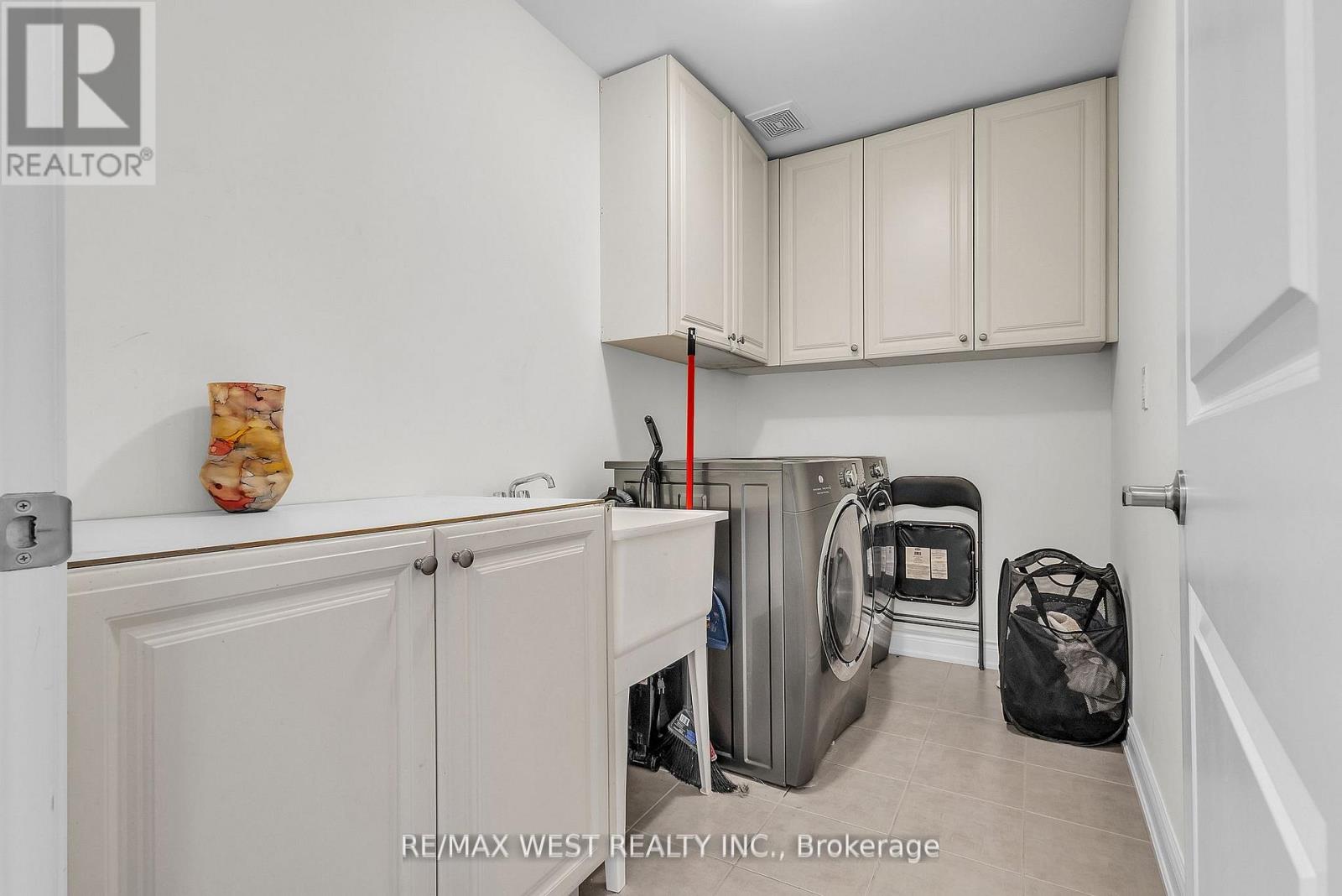 61 Zenith Avenue, Vaughan, Ontario L4H 4L1 - Photo 26 - N12592594