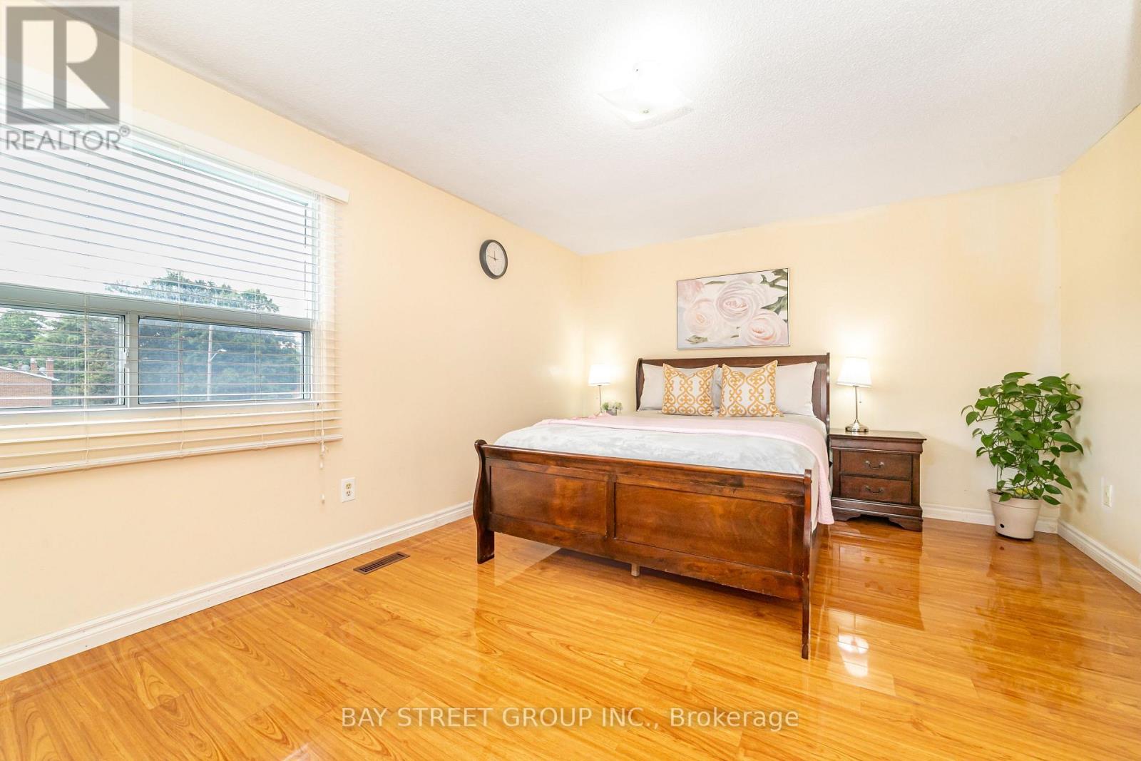 61 Mabley Crescent, Vaughan, Ontario L4J 2Z7 - Photo 16 - N12592586