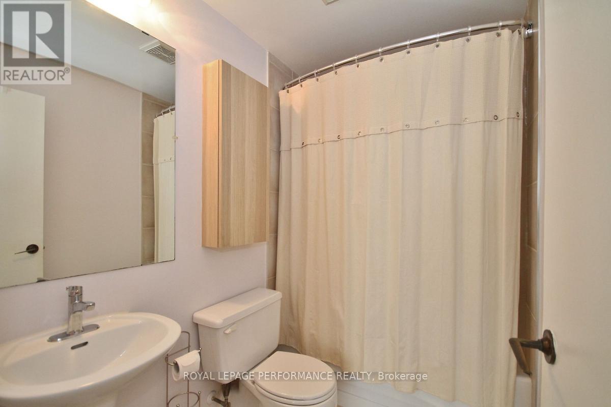 1702 - 1025 Richmond Road, Ottawa, Ontario K2B 8G8 - Photo 18 - X12592850