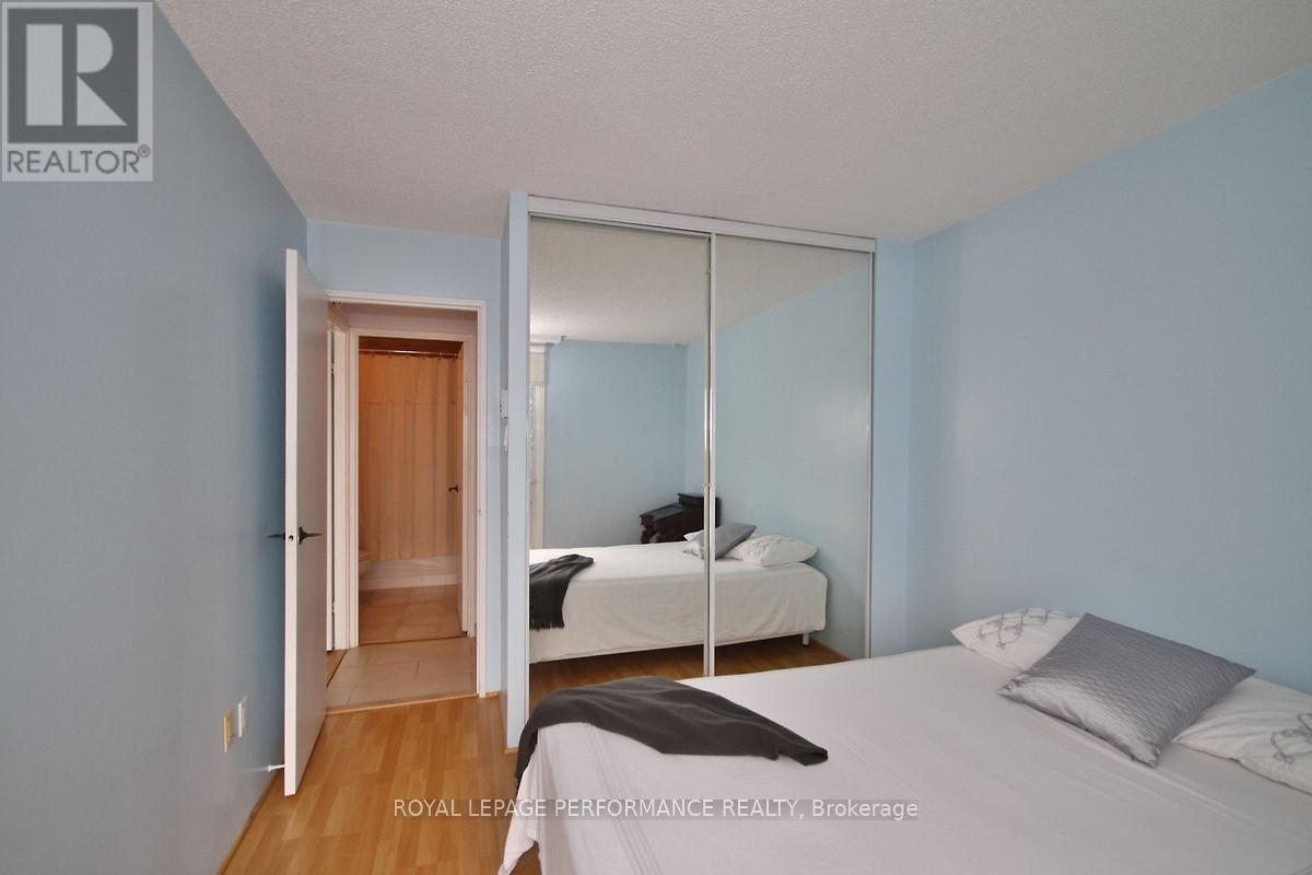 1702 - 1025 Richmond Road, Ottawa, Ontario K2B 8G8 - Photo 19 - X12592850