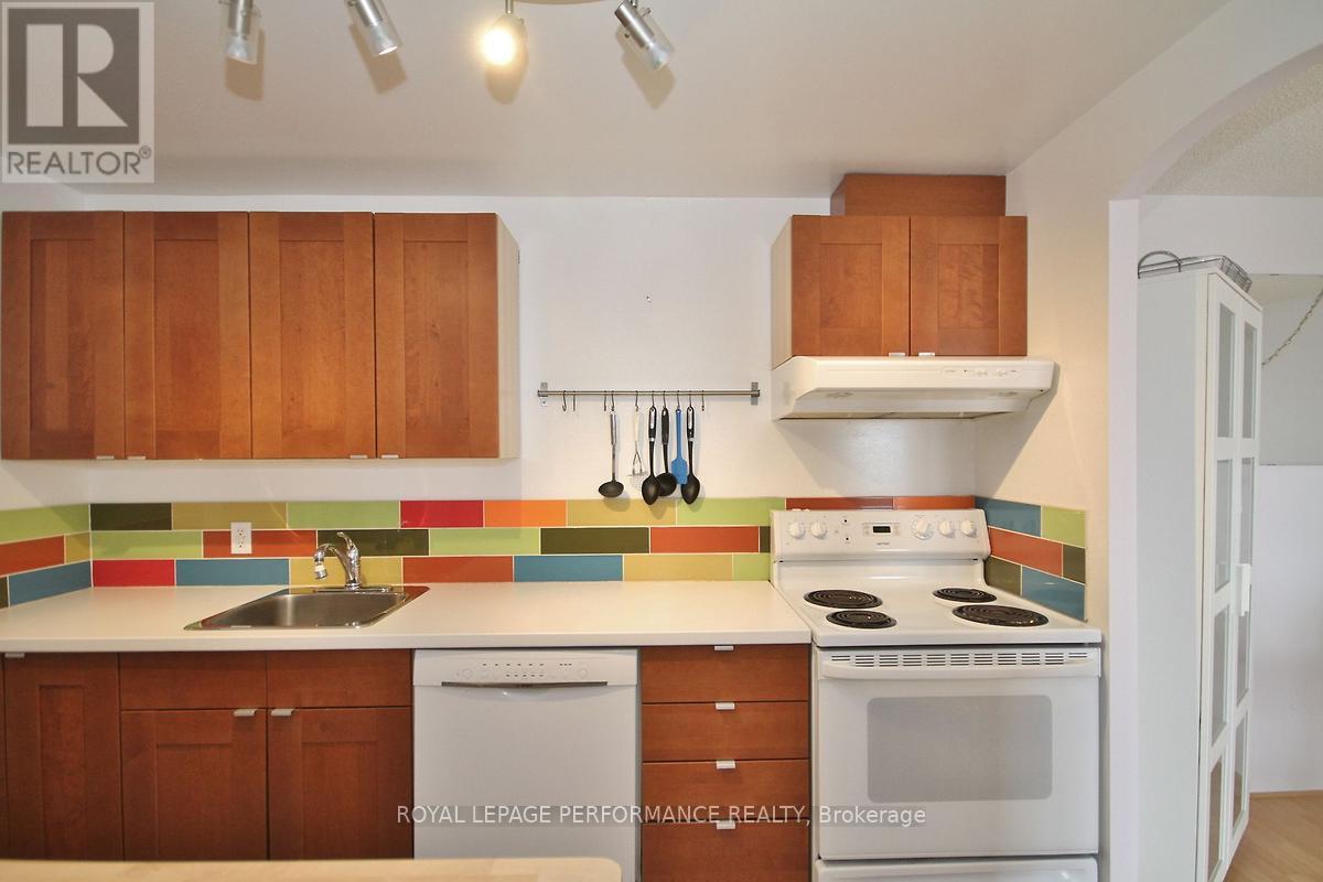 1702 - 1025 Richmond Road, Ottawa, Ontario K2B 8G8 - Photo 24 - X12592850