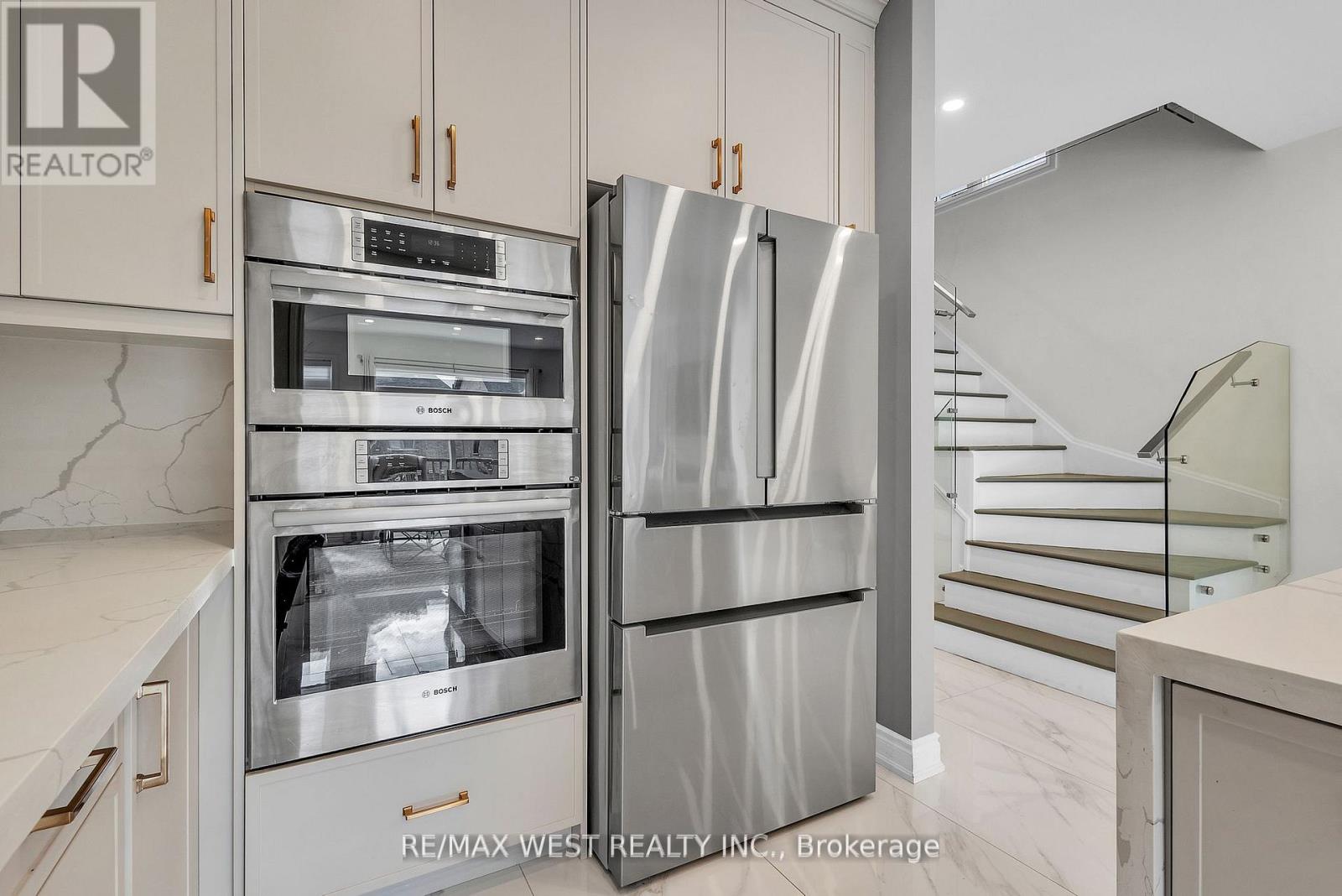 61 Zenith Avenue, Vaughan, Ontario L4H 4L1 - Photo 16 - N12592594