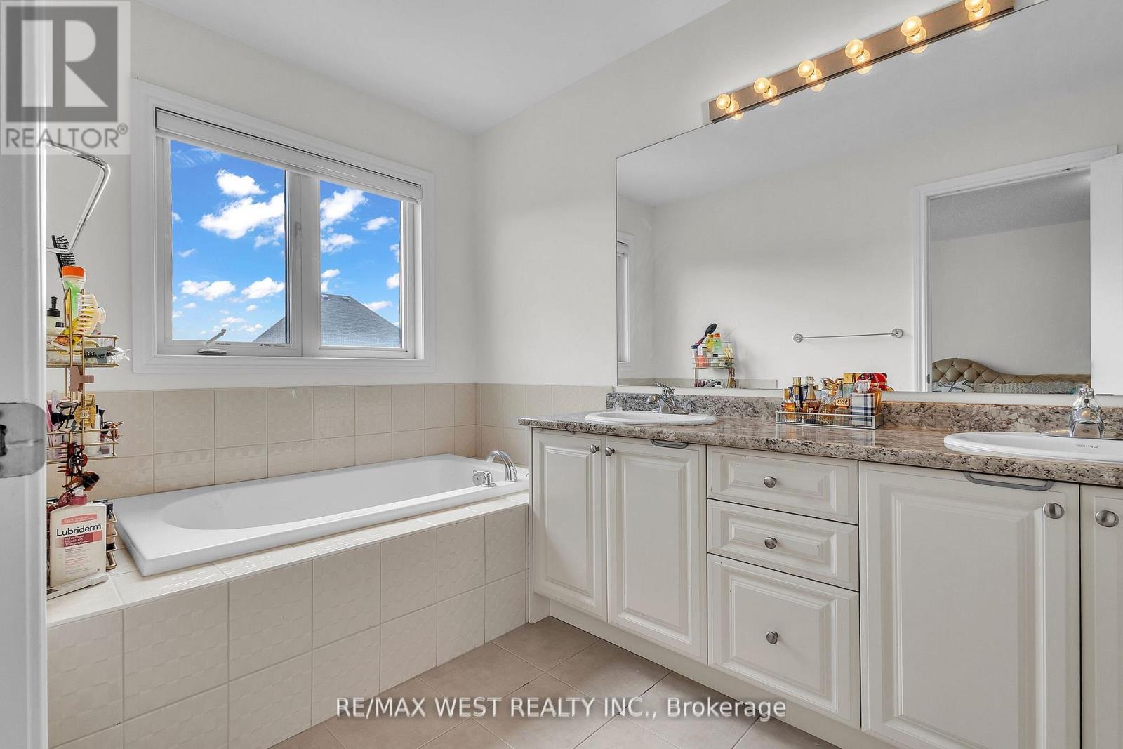 61 Zenith Avenue, Vaughan, Ontario L4H 4L1 - Photo 20 - N12592594