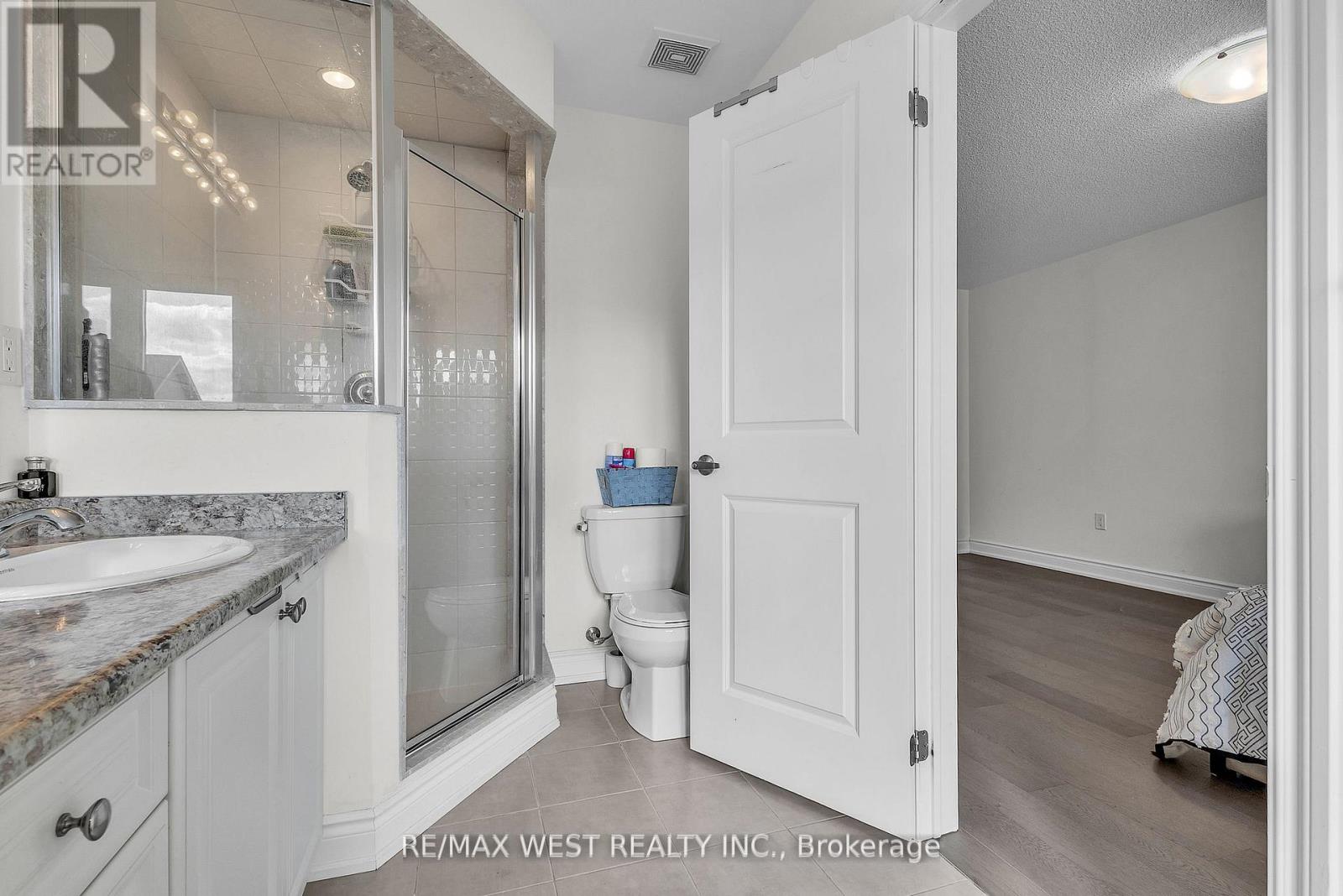 61 Zenith Avenue, Vaughan, Ontario L4H 4L1 - Photo 21 - N12592594