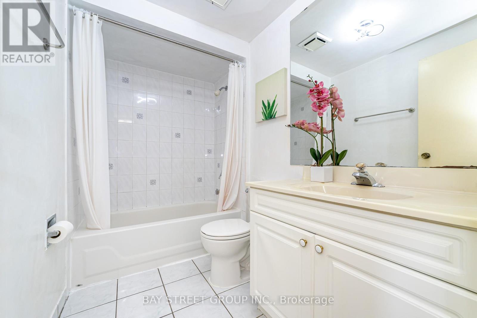 61 Mabley Crescent, Vaughan, Ontario L4J 2Z7 - Photo 19 - N12592586