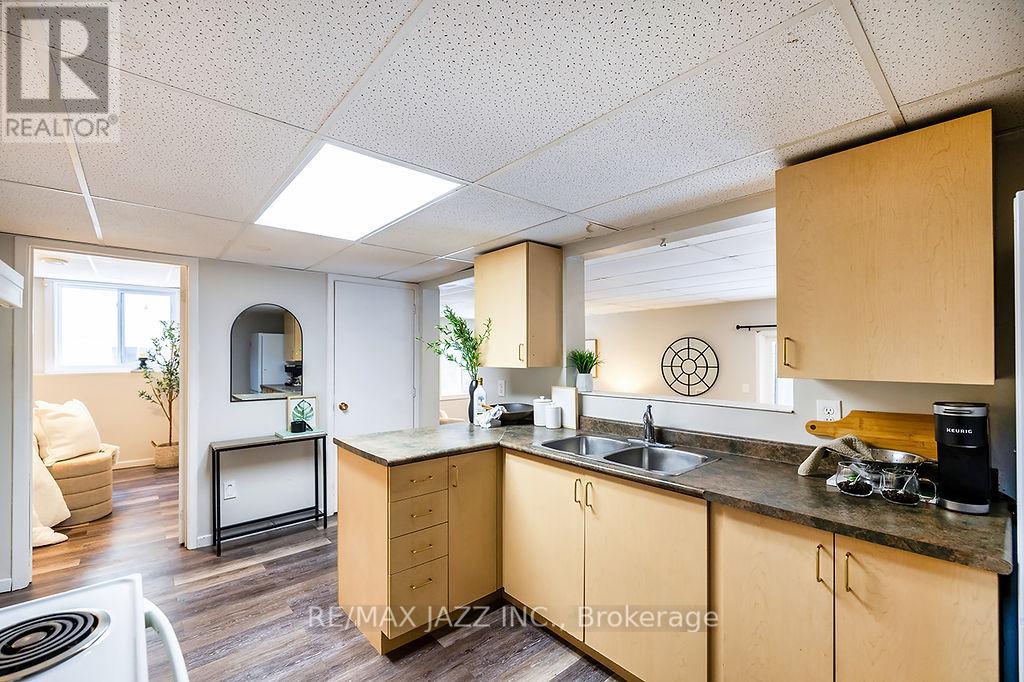 45 Milton Street, Bracebridge, Ontario  P1L 1G9 - Photo 32 - X12591796