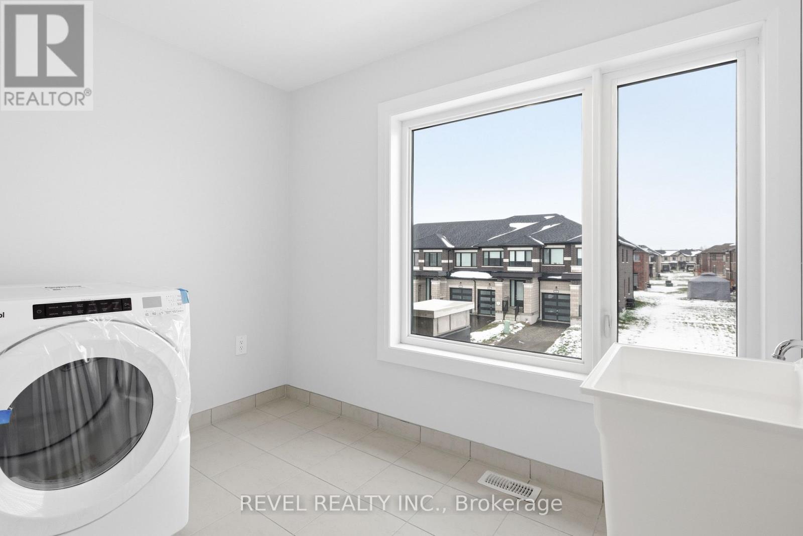 47 Corley Street, Kawartha Lakes, Ontario K9V 6C2 - Photo 32 - X12592432