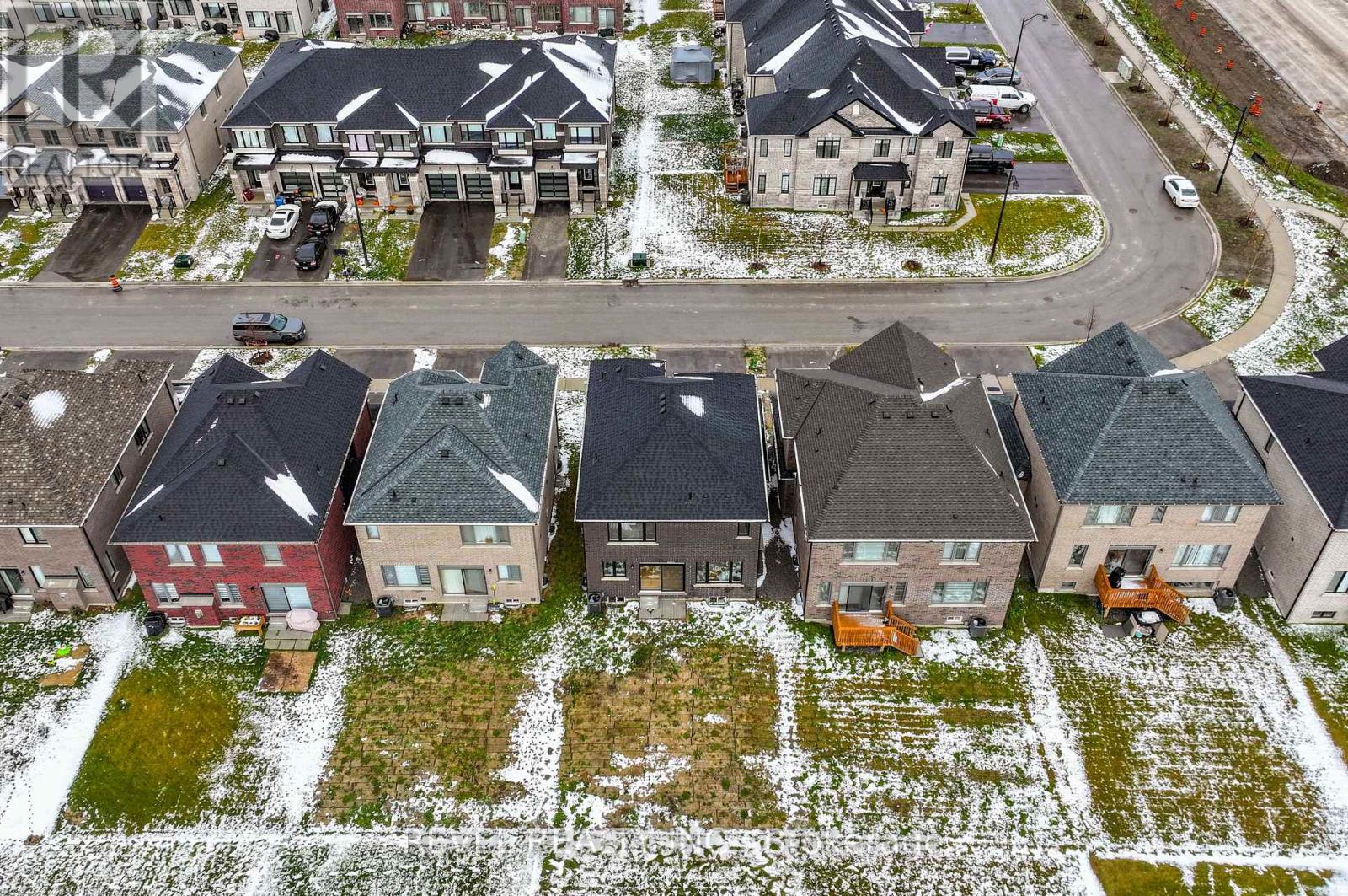 47 Corley Street, Kawartha Lakes, Ontario K9V 6C2 - Photo 44 - X12592432