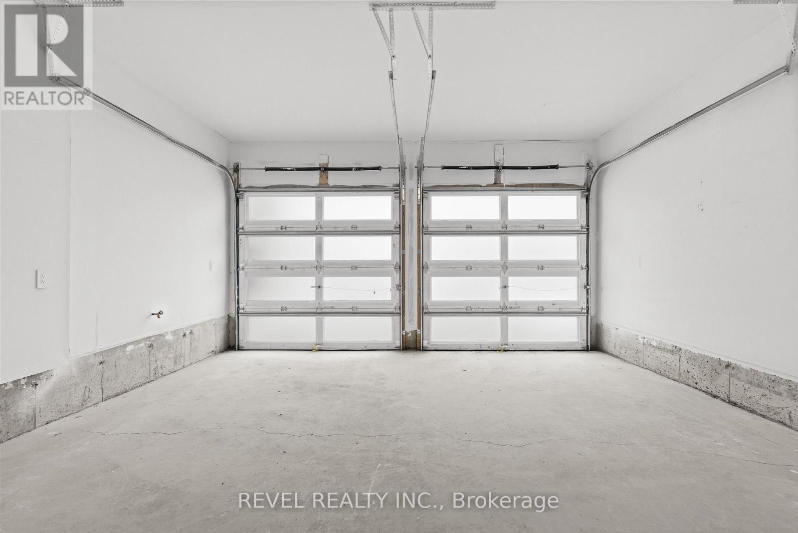 47 Corley Street, Kawartha Lakes, Ontario K9V 6C2 - Photo 37 - X12592432